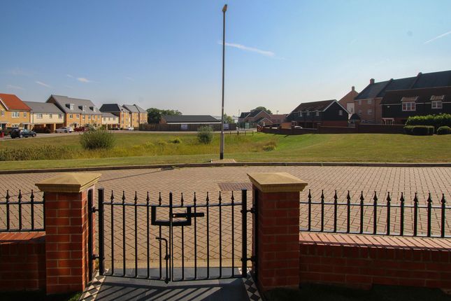 Detached house for sale in Reeds Close, Laindon