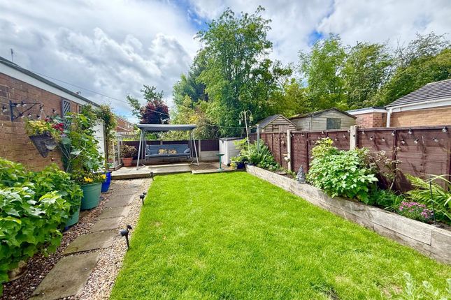 5, Keswick Avenue, Macclesfield photo 2