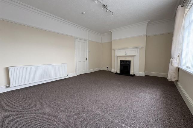 Flat 2, 73, Southtown Road, Great Yarmouth photo 3