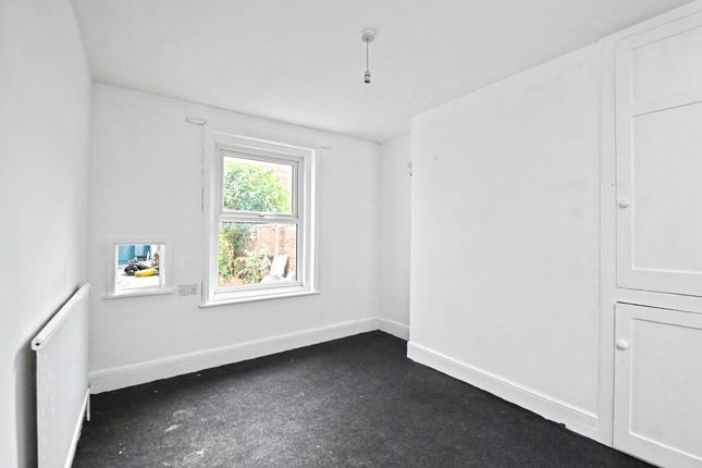 33, Alexandra Road, Colchester photo 2