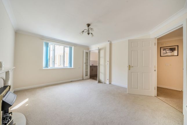 Flat 24, Dove Court,, Swan Lane, Oxfordshire photo 4