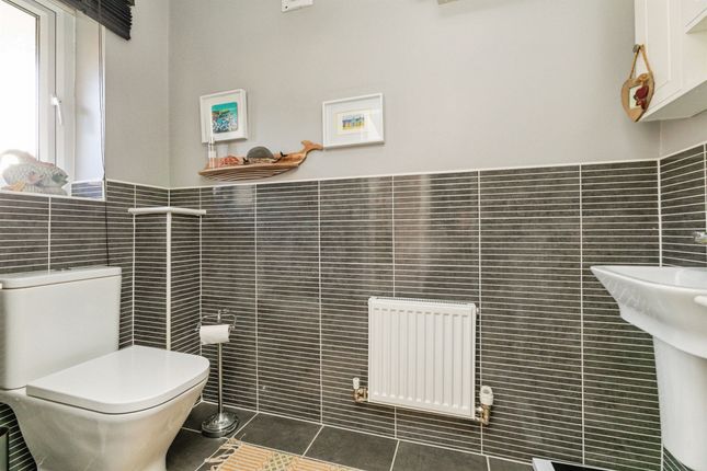 47, Bradfield Way, Rotherham photo 3