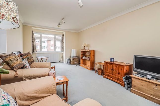Town house for sale in Chadderton Gardens, Portsmouth