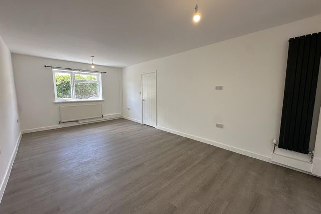 88, Hill Rise, Chippenham photo 4