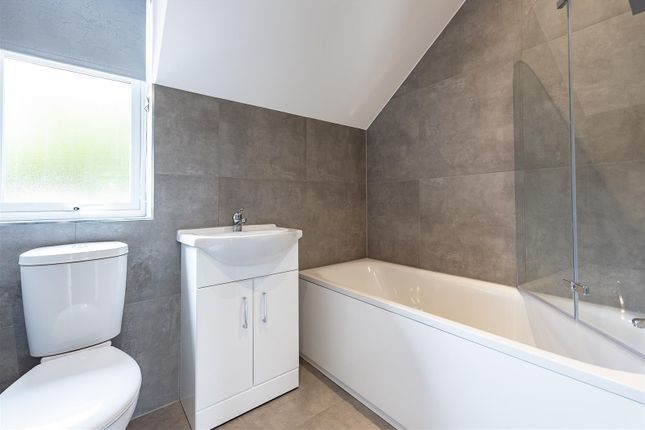 2, Westfield Close, Harpenden photo 4