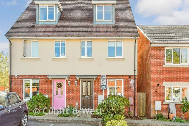 16, Oaklands Avenue, Rowland's Castle photo 2