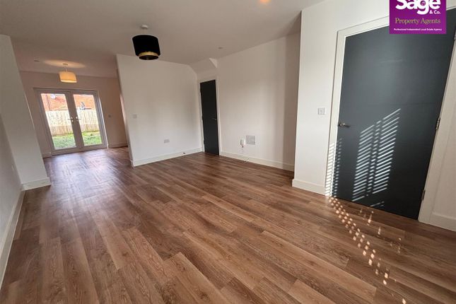 151, Bessemer Drive, Newport photo 4