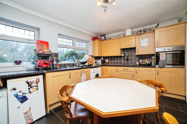 7, The Crescent, Nottinghamshire photo 5