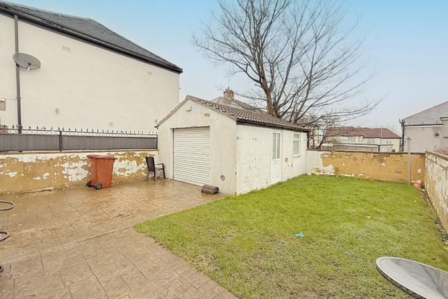 3, Ederoyd Grove, Pudsey photo 4