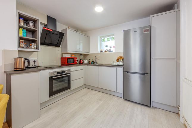 Thumbnail Flat for sale in Mansfield Road, London