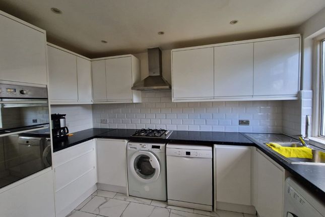 270 Willow Road, Enfield photo 2