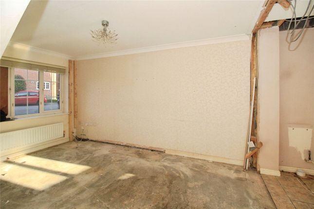 18, Berrywell Drive, Leicester photo 2