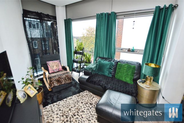 2-bed flat on Melbourne Street, Leeds, £60,000