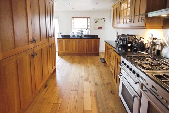 19, Roding Drive, Brentwood photo 3