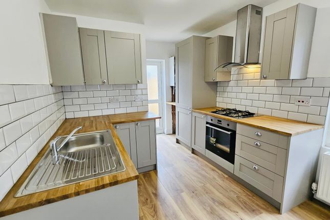 Thumbnail Duplex to rent in Reginald Road, Forest Gate