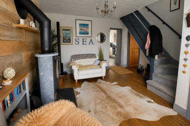 Dwyfor,, Tower Hill, Pembrokeshire photo 3