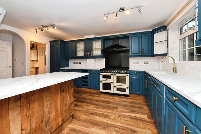 15, Rustic Close, Essex photo 2