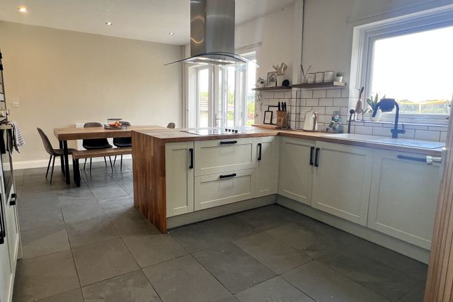 46, Glynhir Road, Ammanford photo 2