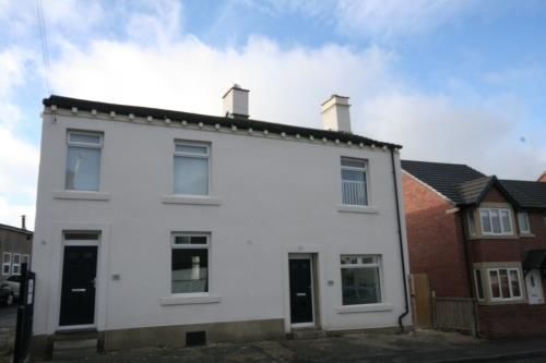 2-bed house on 41A, Uppermoor, Pudsey, £1,000/mo