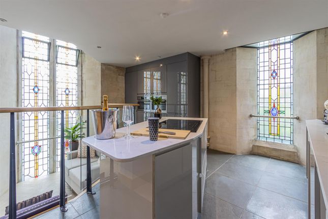 Flat for sale in St James Church, City Centre, Cardiff