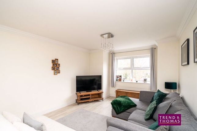 Flat for sale in Talbot Road, Rickmansworth