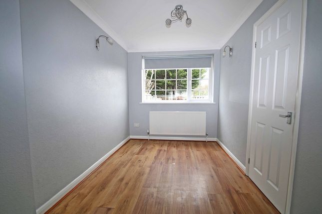 118, Cotswold Road, Worthing photo 3