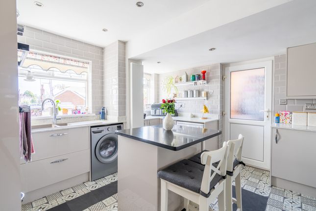 16, Caldy Walk, Stourport-on-Severn photo 4