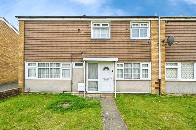 3-bed terraced on 7, Waleys Close, Bedfordshire, £300,000