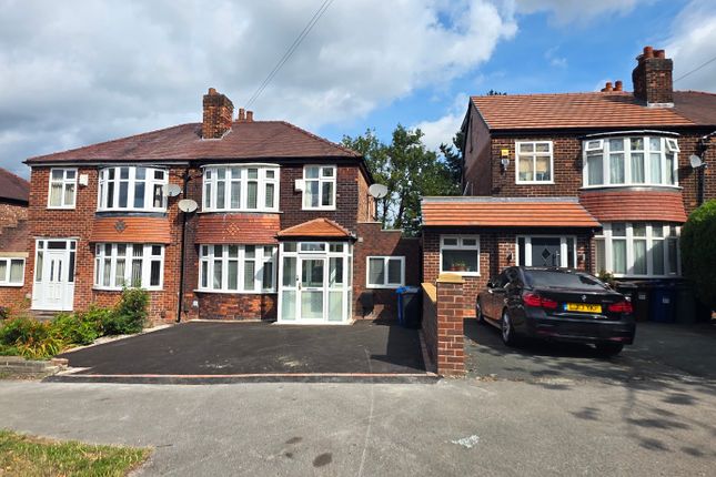 104, Stockport photo 2