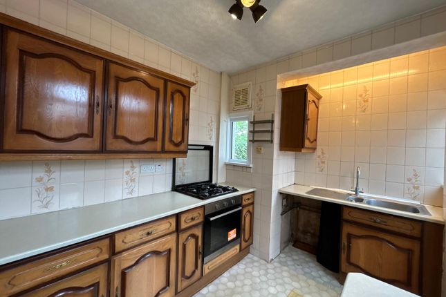Modern 5 Bedroom Semi Detached House Â€“ Norwood Green Ub2