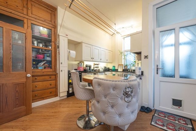 13, Morritt Avenue, Leeds photo 2