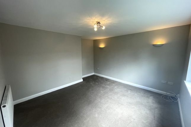 49, Nottingham photo 2
