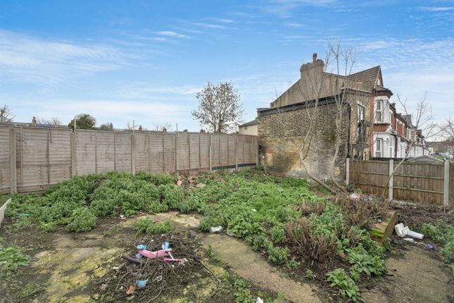 15 Macoma Terrace, London photo 5
