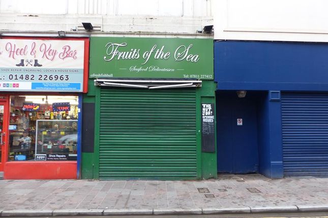 Retail premises to let in South Street, Hull