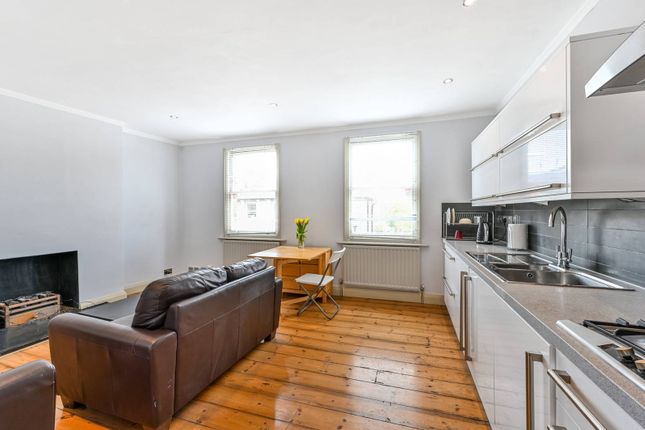 Thumbnail Flat to rent in Woodsome Road, Dartmouth Park, London