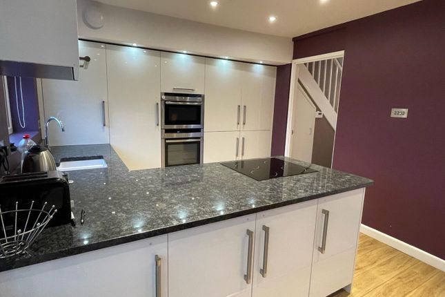 1, Creswick Way, Burnham-On-Sea photo 3