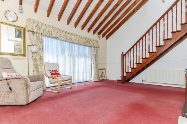 104, Point Clear Road, Clacton-on-Sea photo 2