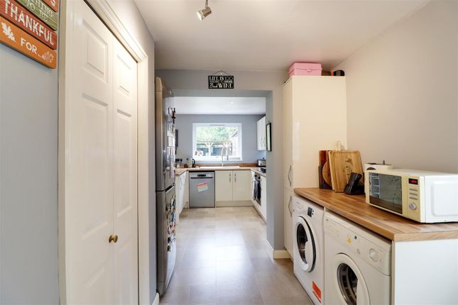 Semi-detached house for sale in Guillemot Close, Hull