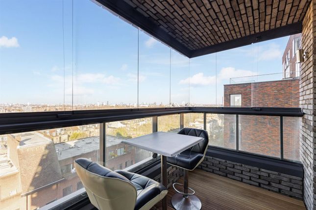 Apartment 63, 121, Upper Richmond Road, London photo 3