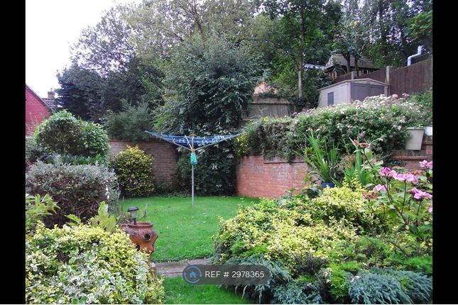 Winterberry Way, Caversham, Caversham, Reading photo 3