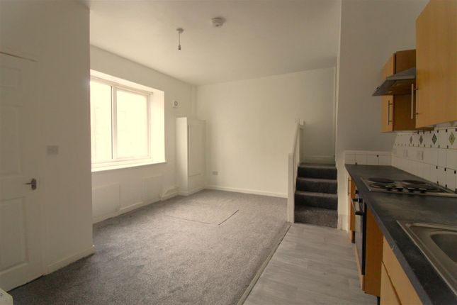 Blackmoorfoot Road, Huddersfield photo 2