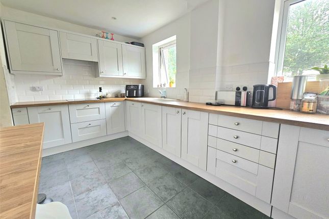 50, Knighton Road, Romford photo 4