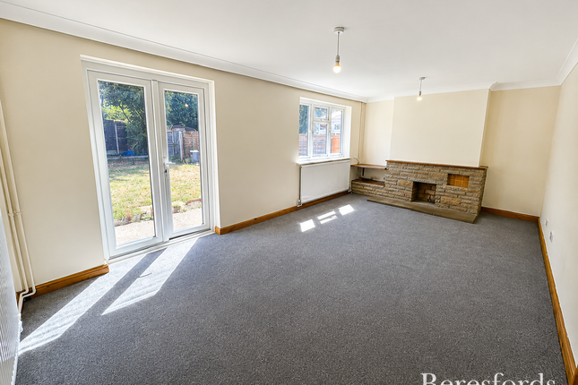 13, Wych Elm, Essex photo 2