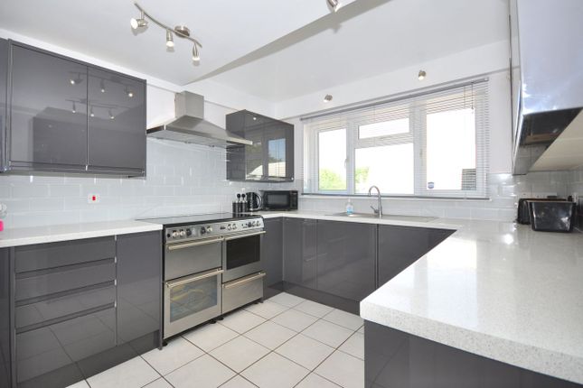 Sixpenny House, The Reddings, Cheltenham photo 4