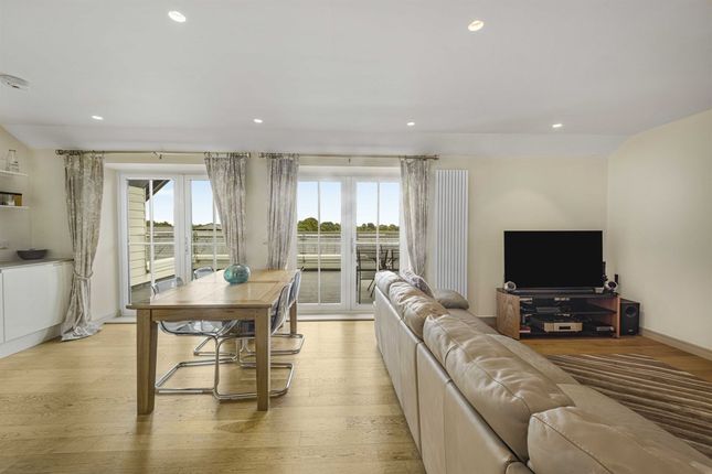 Apt 23 Connaught Place, 300 Hale Road, Altrincham photo 2