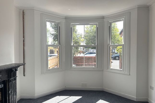 10, Clifton Road, Newport photo 4