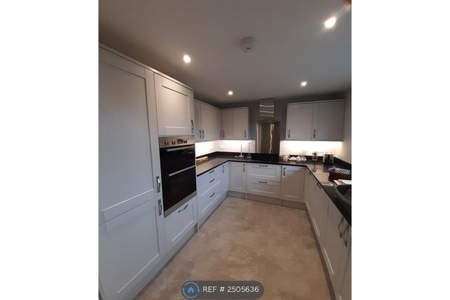 Modern Fully Fitted Kitchen Inc All Appliances