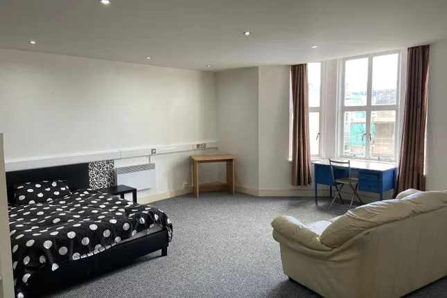 Property 1 of 7. 1 Bed Studio To Rent Castle Street, Swansea Sa1