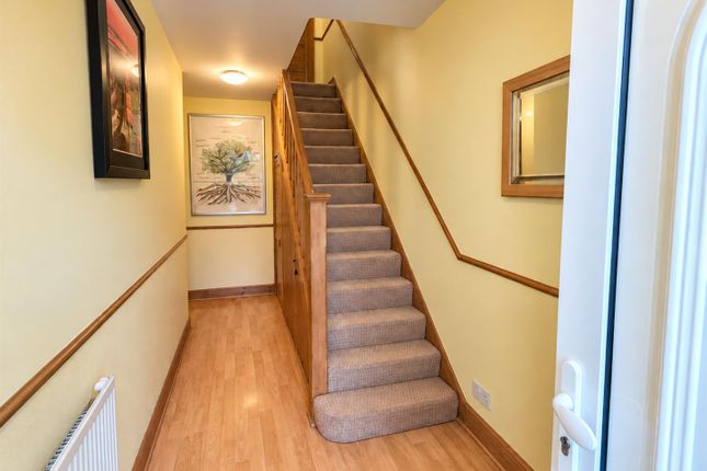 89, Coolgardie Avenue, London photo 2