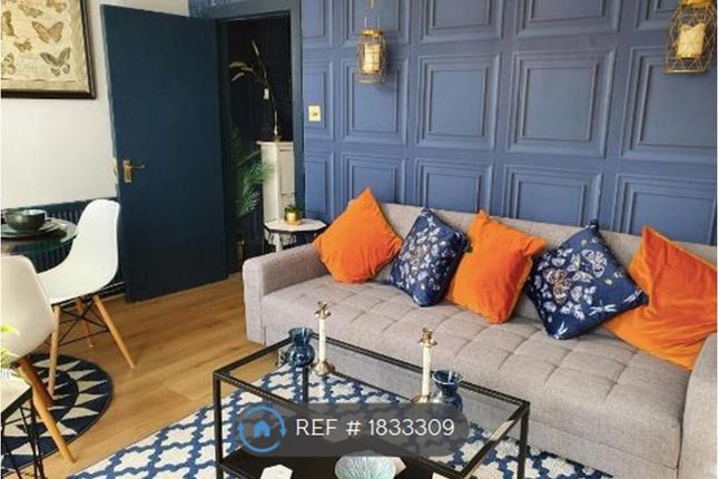 Flat to rent in Rose Street, Glasgow